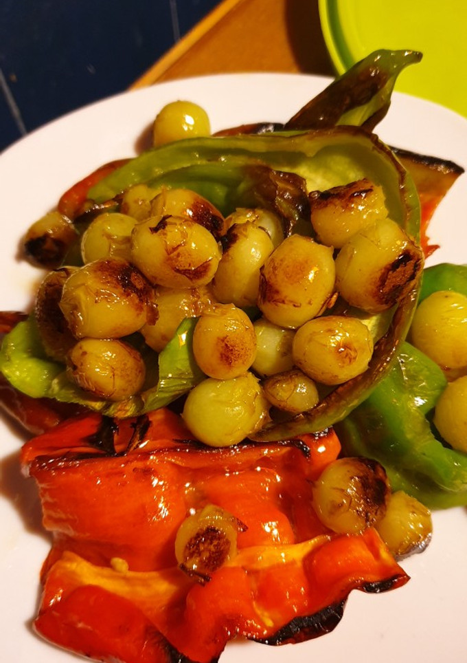 Una foto de Pimiento con uvas