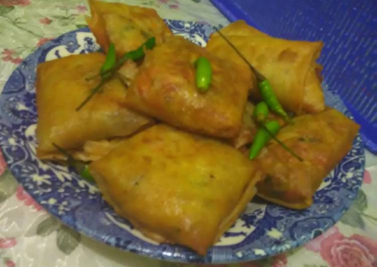 Langkah Mudah untuk Menyiapkan Martabak kulit lumpia isi tahu+sayuran 👍, Enak