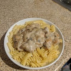 A picture of Mushroom Chicken Pasta.