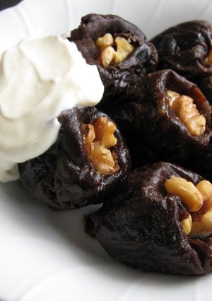 A picture of Walnuts Stuffed Prunes.
