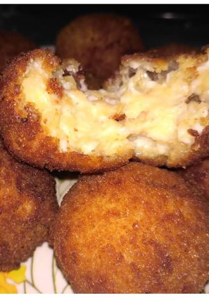 A picture of Cheese balls.
