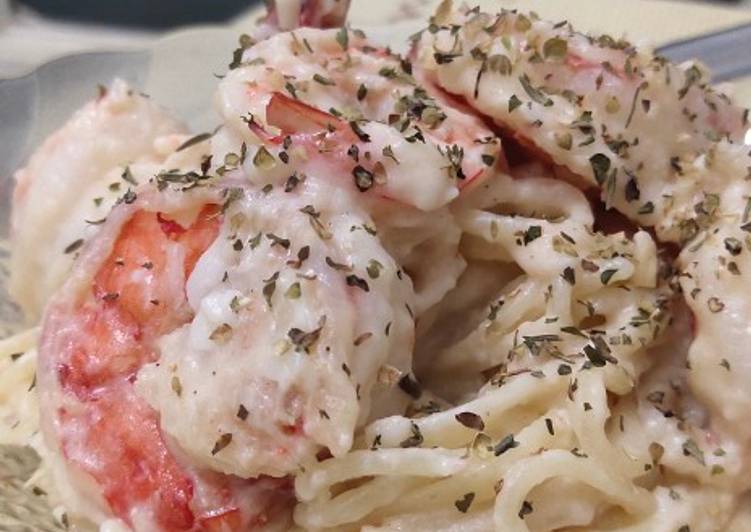 Spaghetti Alfredo with Shrimp