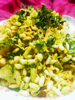 भेळ (bhel recipe in marathi) रेसिपी चे मुख्य फोटो