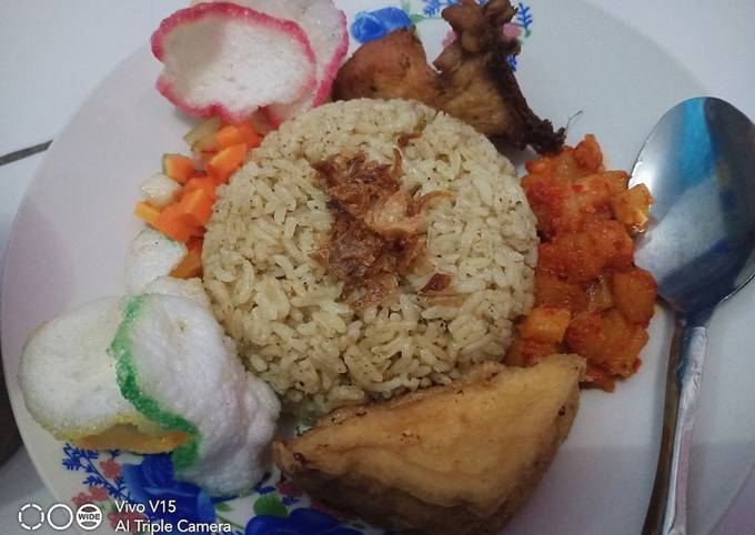 Nasi kebuli ayam