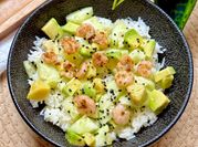 Una foto de arroz basmati con gambas