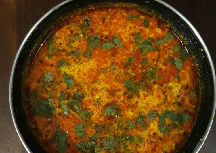 Recipe: Yummy Rajasthani dahi wale gatte ki sabzi