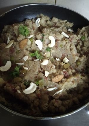 मिक्स वेज और मेवा उपमा (mix veg aur mewa upma recipe in Hindi) रेसिपी मुख्य फोटो