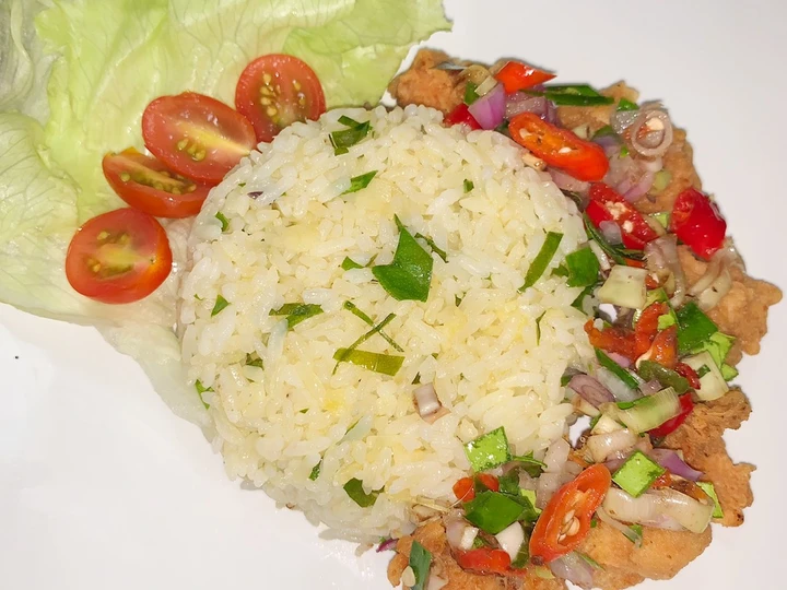 Cara Mudah Membikin Resep Ayam Crispy Sambal Matah &amp;amp; Nasi Daun Jeruk yang  Bikin Ketagihan Anti Ribet, Menggugah Selera