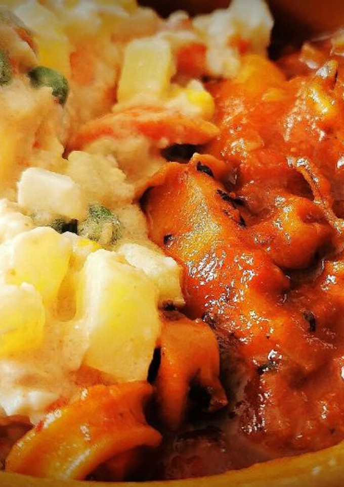 Una foto de (Es Variat Mallorquí) Variado Mallorquín de Pica-Pica y Ensaladilla
