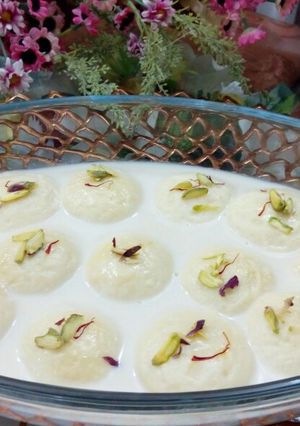 A picture of Rasmalai.