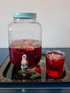 Una foto de Agua de jamaica con jengibre y naranja