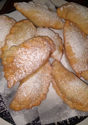 Una foto de Mini empanaditas de membrillo🍐🧉