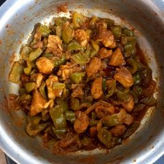 Boneless chicken with shimla mirch 🍗🫑🫑🌶️🧅 A picture of Boneless chicken with shimla mirch 🍗🫑🫑🌶️🧅.