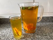 Una foto de té de mandarina