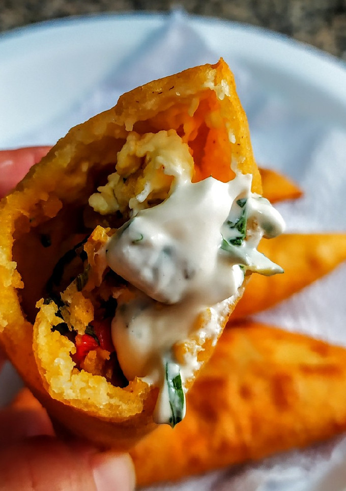 Una foto de EMPANADAS🙀Rellenas con Cabeza de Gato😻...!