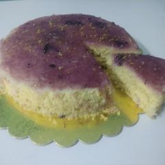 A picture of Lemonade blueberry cake.