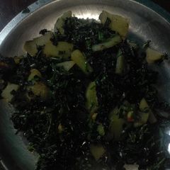 A picture of Aloo methi.