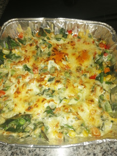 Una foto de Gratinado de espinacas y salteado de vegetales