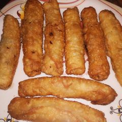 A picture of Chicken veg roll.