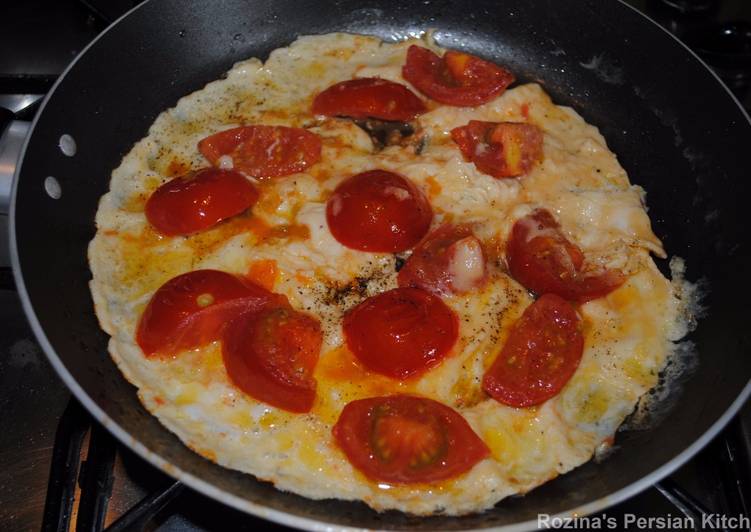 Steps to Make Perfect Persian style tomato omelette