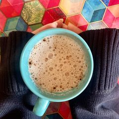 A picture of How to make hand-beaten frothy coffee?.