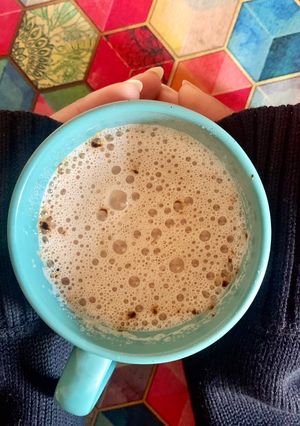 A picture of How to make hand-beaten frothy coffee?.