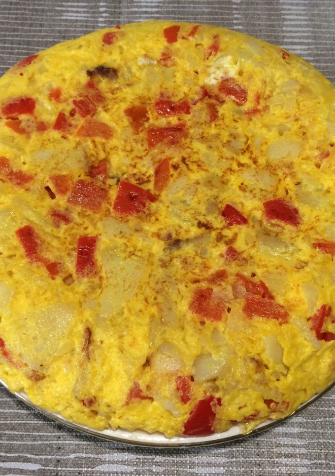 Una foto de Tortilla española con pimiento rojo sin sal 🇪🇸