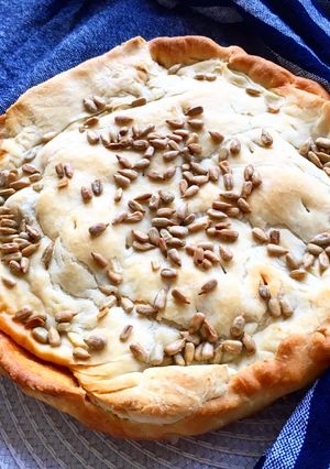 Kolbászos lepény recept fotója