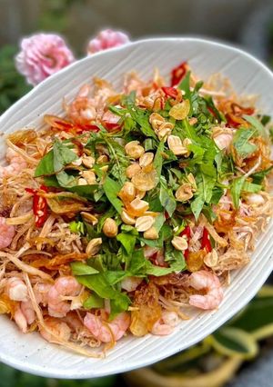 Hình của món Gỏi khoai môn.