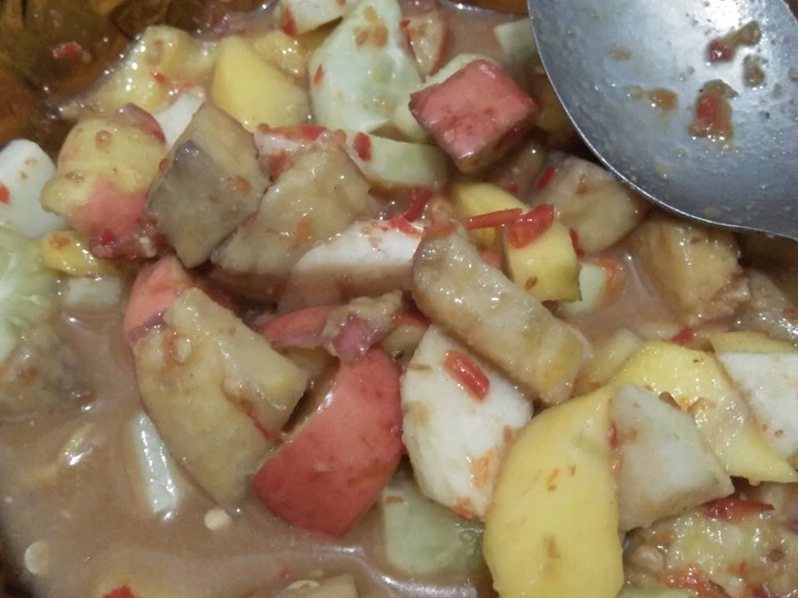 Langkah Mudah untuk Menyiapkan Resep Rujak Pedas Petis Campur Kacang yang Sempurna Anti Ribet, Mantap