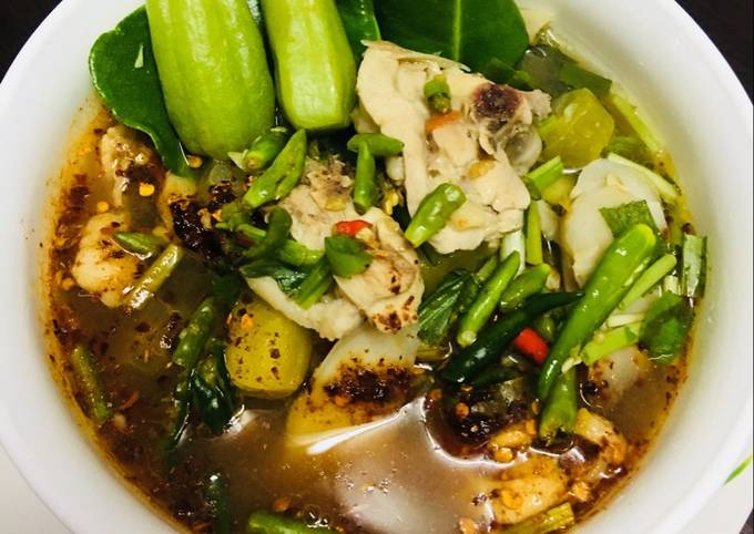 สูตร ต้มยำไก่ตะลิงปลิง โดย Rx Rsu - Cookpad