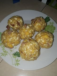 Una foto de Bolon de verde con queso y chorizo