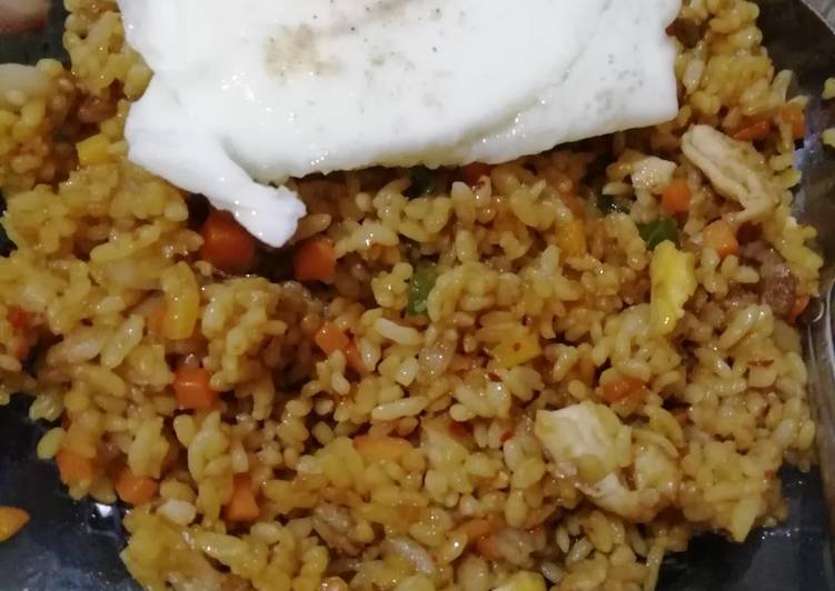 Nasi goreng pelangi