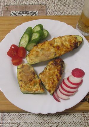 Túróval 🧀 töltött cukkini 🥒 recept fotója
