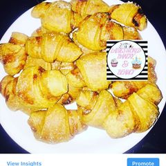 A picture of Crescent rolls.
