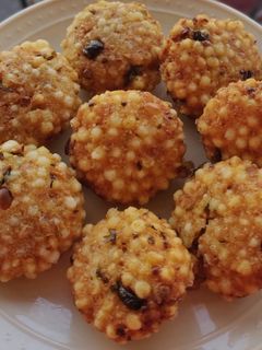 A picture of Sabudana tikki.