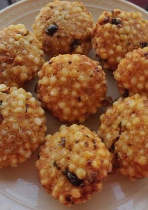 A picture of Sabudana tikki.