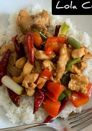 Una foto de POLLO KUNG PAO💕