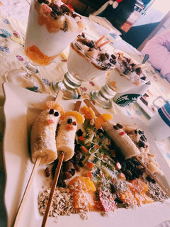 Una foto de Desayuno light navideño 🍌🎅