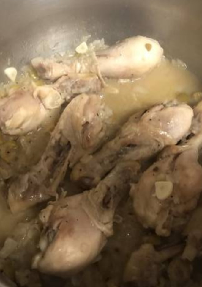 Una foto de Pollo con olivas rellenas