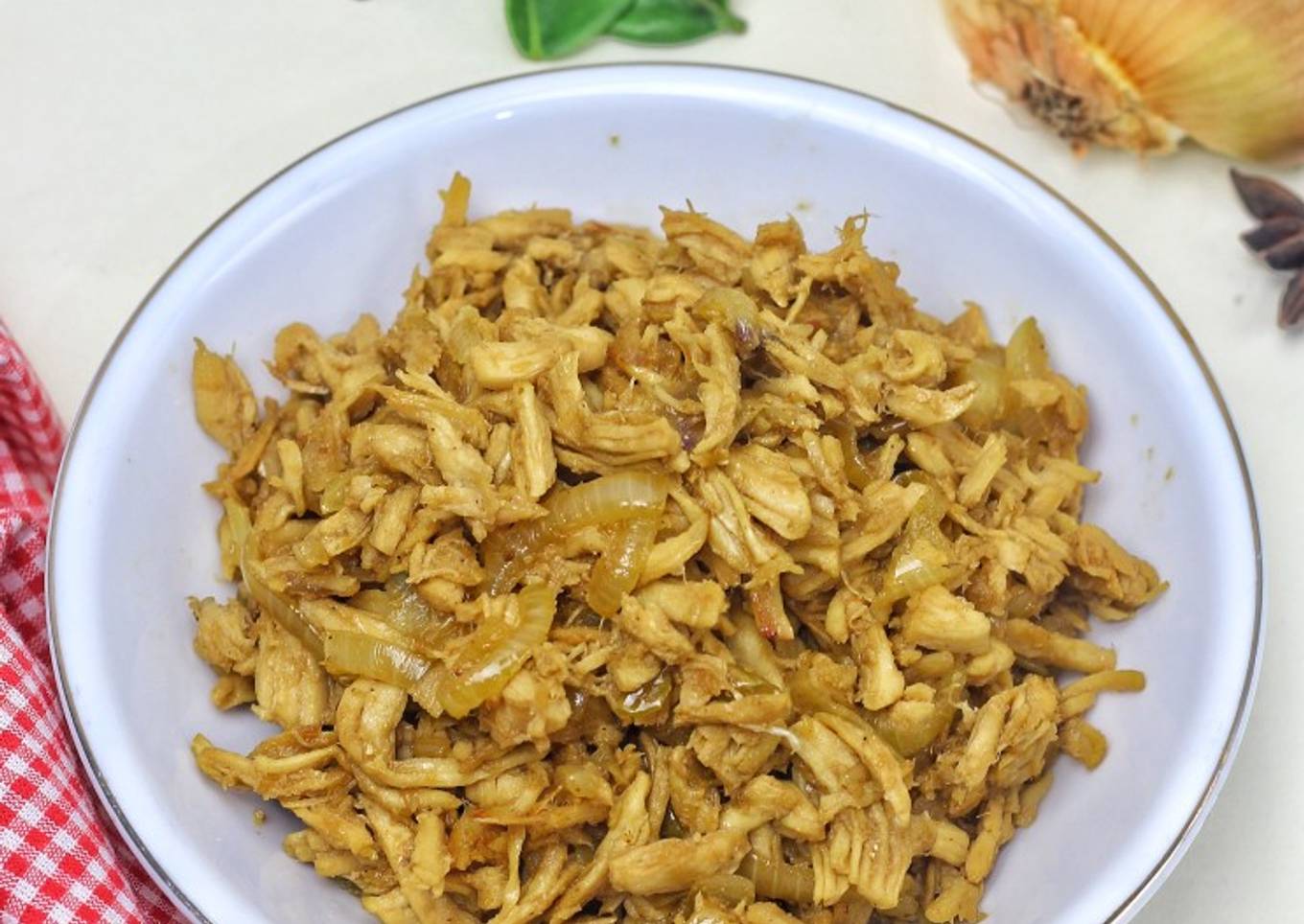 Ayam Suwir (isian Sosis solo)