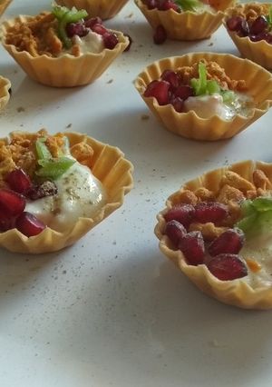 A picture of Veggie Chaat Canapès.