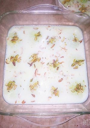 A picture of Pista Rasmalai.
