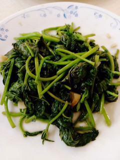 清炒地瓜葉（低醣生酮餐）（家常菜）（方便素/全素） 的食譜成品照片