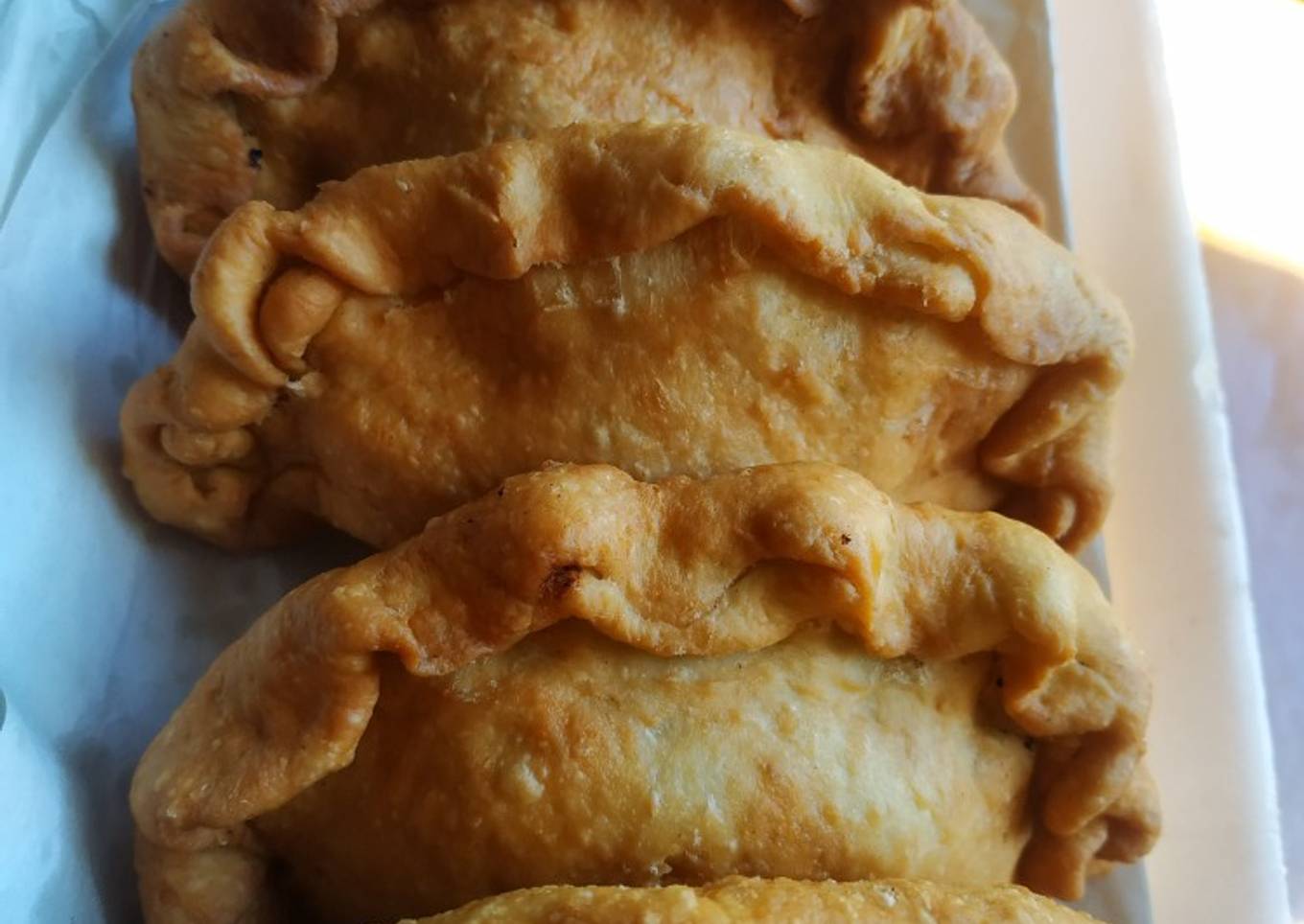 Empanadas de carne y morrón rojo