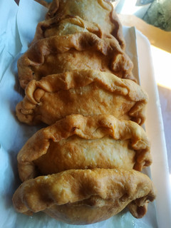 Una foto de Empanadas de carne y morrón rojo
