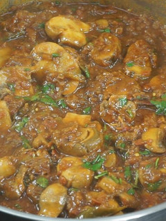 காளான் கிரேவி (kaalan gravy recipe in tamil) செய்முறை முக்கிய புகைப்படம்