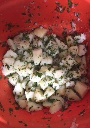 Una foto de Ensalada de papa con perejil