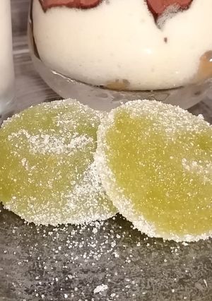 Une photo de Bonbons de poivron vert et orange