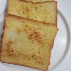 A picture of French toast.